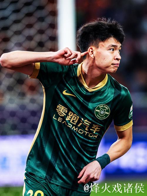 王钰栋领跑中超射手榜!国足首发呼之欲出? 王钰栋领跑中超射手榜!国足首发呼之欲出?